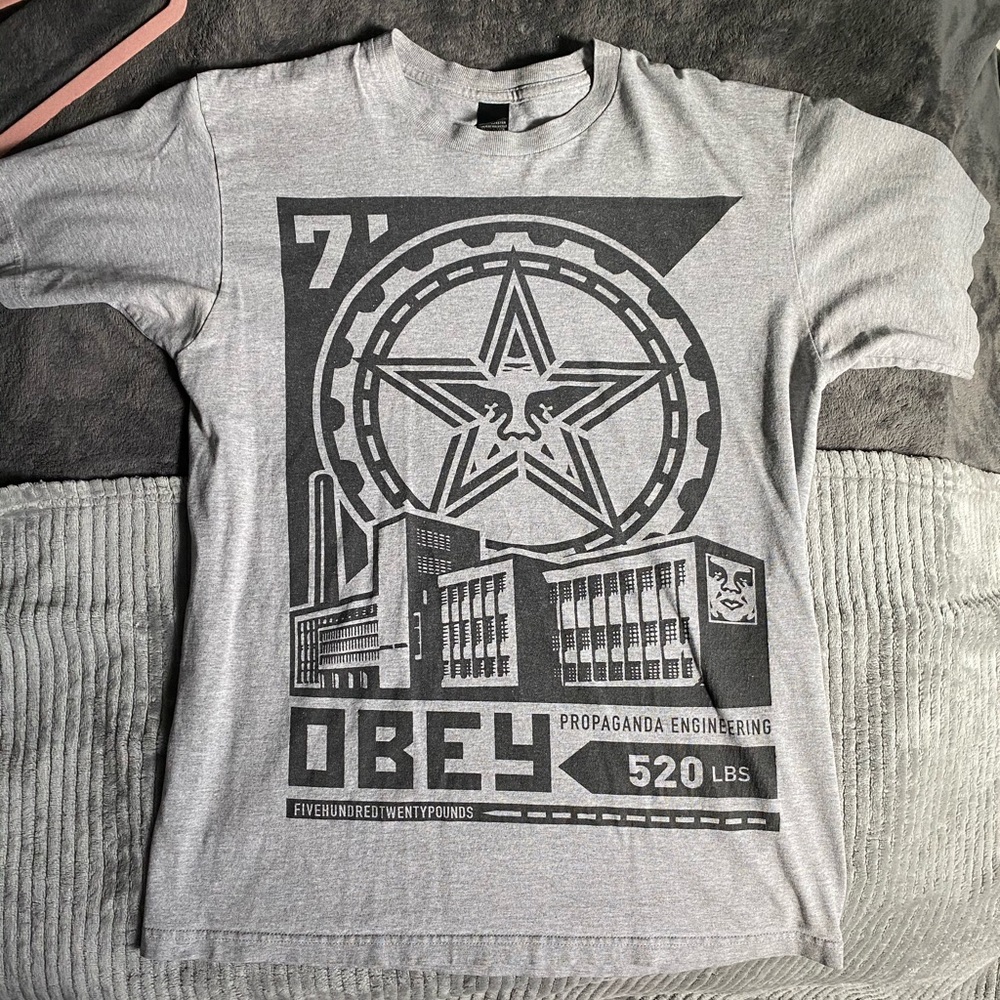 Obey T-shirt